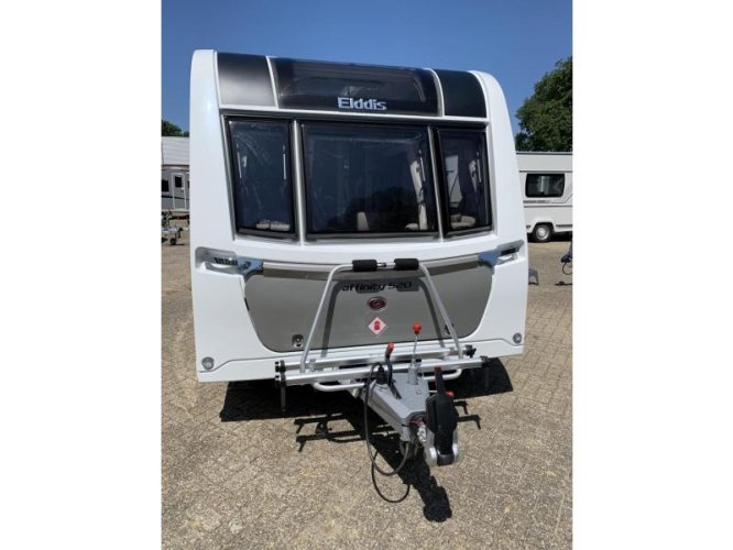 Elddis Affinity 520 Hydr Level en Unico tent 