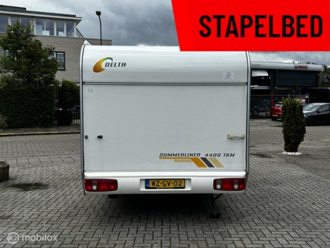 Delta caravans 466D stapelbed vast bed treinzit 935KG foto: 5