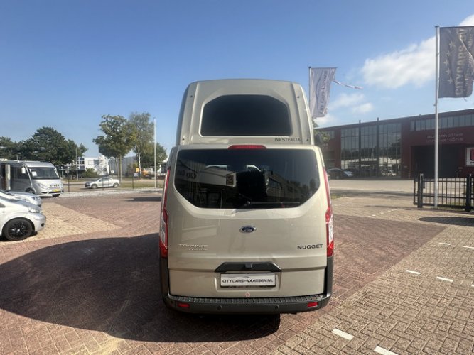 Westfalia Ford Nugget plus automaat buscamper hoogdak 131 pk bovenbed en slaapbank airco camera cruise ctr pdc v/a lmv 18 inch zonnepaneel 1e eigenaar foto: 7