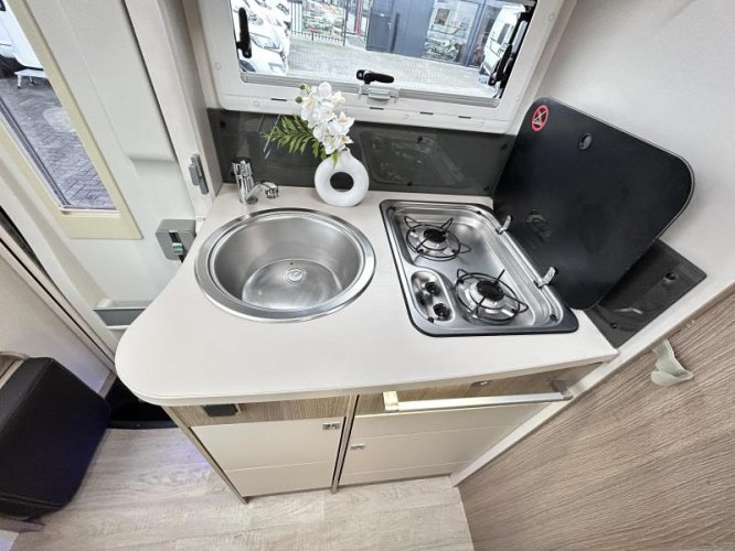 Chausson Flash 637 enkele-bedden/euro6/uniek  foto: 12