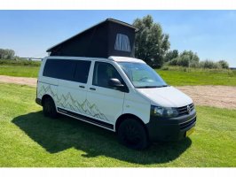 Volkswagen Transporter T5 Buscamper nieuw interieur 