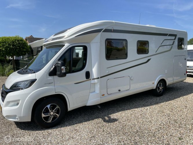 Hymer Tramp 704SL Automaat Super-indeling met xx Enkele bedden, Mega Garage(!!), veel extra’s zoals 2x Airco, Zeldzame camper! foto: 11