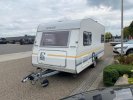 Knaus Südwind 8404 | Voortent | Kachel | Koelkast met vriesvak foto: 2