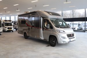 Bürstner Ixeo T 720 with single low beds entry height bathroom in the back Fiat 150 hp only 6790 km (80