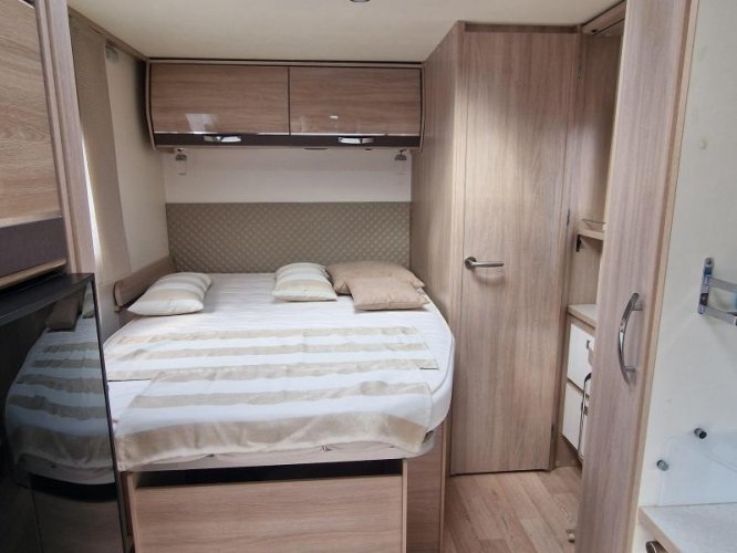 Rapido 650 FF compacte camper hefbed 