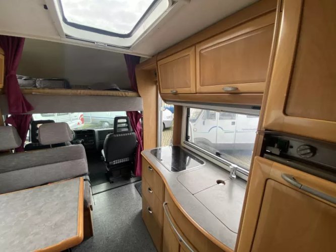 Hymer Camp 644 G 6 pers camera  foto: 7