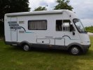 Hymer B584 Bar-zit Hefbed langebank  foto: 2