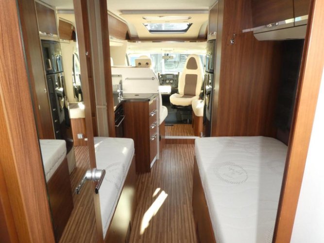 Adria Coral Supreme S 670 SLT LAGE BEDDEN!! foto: 12