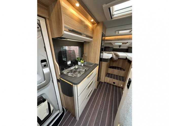 Knaus Sky Ti 650 Meg Platinum 160pk! Lengtebedden! foto: 16