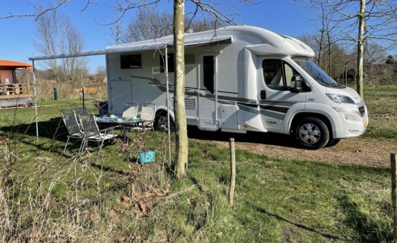 Fiat 5 pers. Fiat camper huren in Hilvarenbeek? Vanaf € 128 p.d. - Goboony