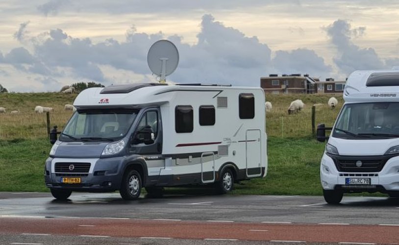 Adria Mobil 3 pers. Adria Mobil camper huren in Katwijk aan Zee? Vanaf € 107 p.d. - Goboony foto: 1