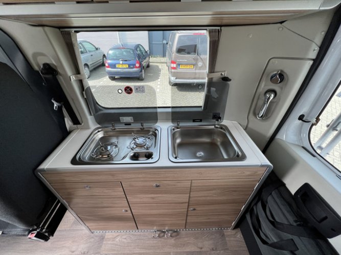 Hymer Sydney GT 60 9G automaat 5 persoons buscamper foto: 13
