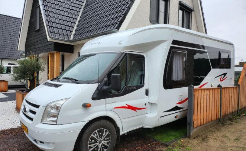 Ford 3 pers. Louer un camping-car Ford à Bornerbroek ? A partir de 81€ par jour - Goboony photo : 0