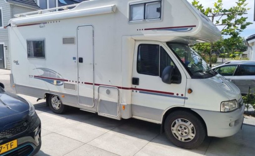 Adria Mobil 7 pers. Do you want to rent an Adria Mobil motorhome in Wierden? From € 108 pd - Goboony photo: 0