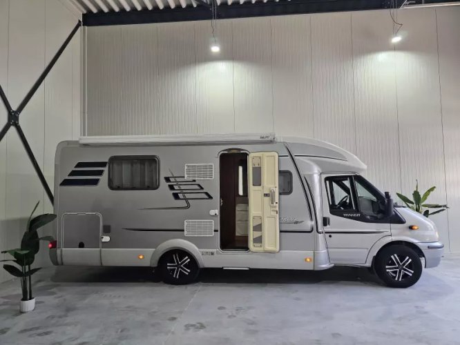 Hymer Tramp 692 CL Queensbed | Leer | 2011 