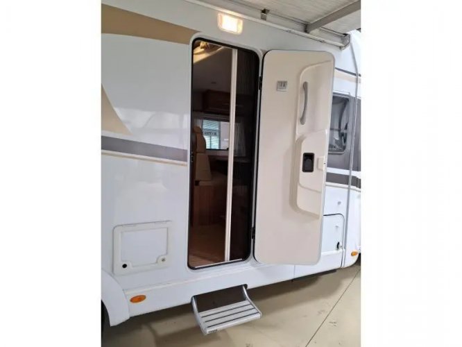 Hymer Carado 448 Enkele Bedden Hefbed 