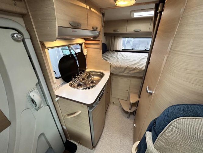 Adria Compact 590 SP vastbed/6-m/compact/2008  foto: 11