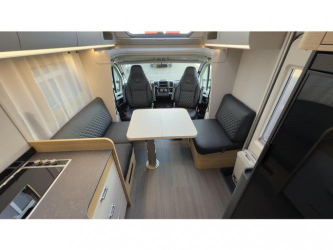 Adria Coral Axess 650 DL 9 Traps Automaat foto: 22