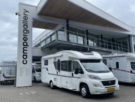 Adria Matrix Plus 670 DL ENKELE BEDDEN+HEFBED LUCHTVERING