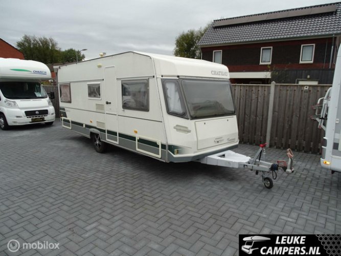 Chateau Cantara 520 C met een rondzit grote tent en luifel foto: 0