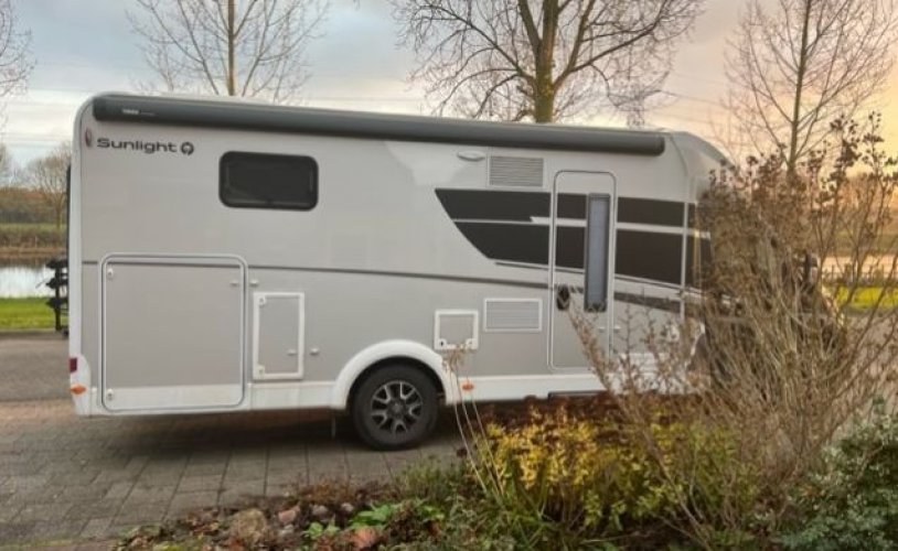 Soleil 2 pers. Louer un camping-car Sunlight à Almere? À partir de 152 € pj - Goboony photo : 1