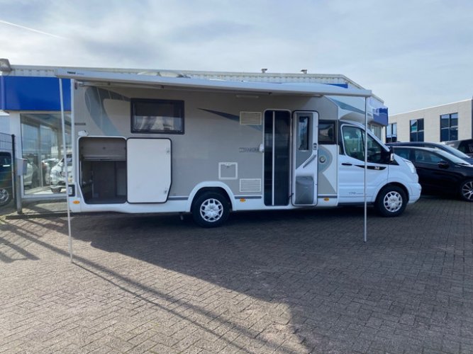 Chausson Titanium 768 Automaat Queensbed 24.809km 2019 foto: 5