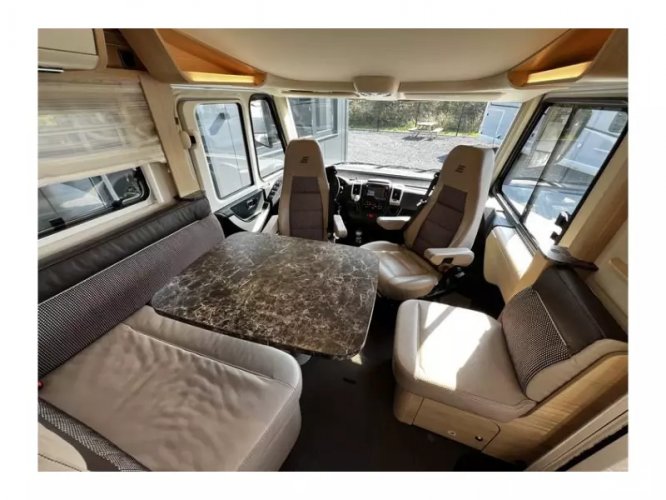 Hymer B klasse 674 SL Supreme, automaat  foto: 18