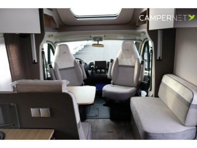 LMC Tourer lift H630 | Nieuw uit voorraad leverbaar | Automaat | Hefbed | Frans bed |