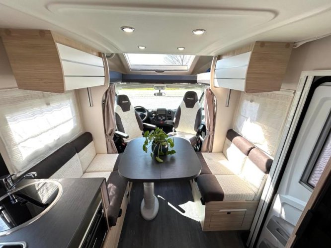 Chausson Titanium VIP 777 GA enkele-bedden/automaat  foto: 9