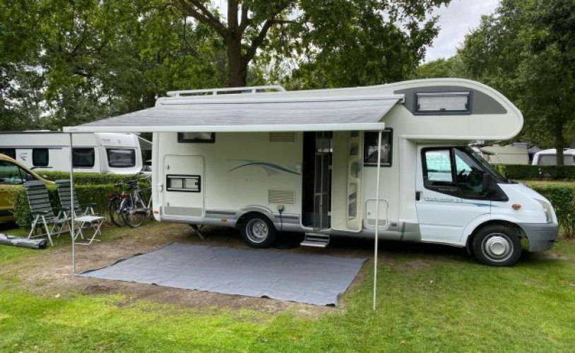 Ford 5 pers. Ford camper huren in Noordeinde? Vanaf € 80 p.d. - Goboony