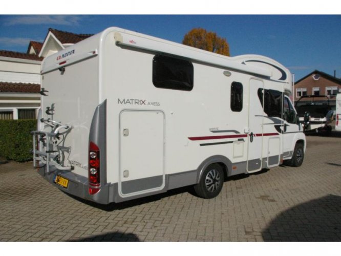 Adria Matrix Axess M 670 SC Queensbed, Hefbed.  foto: 1