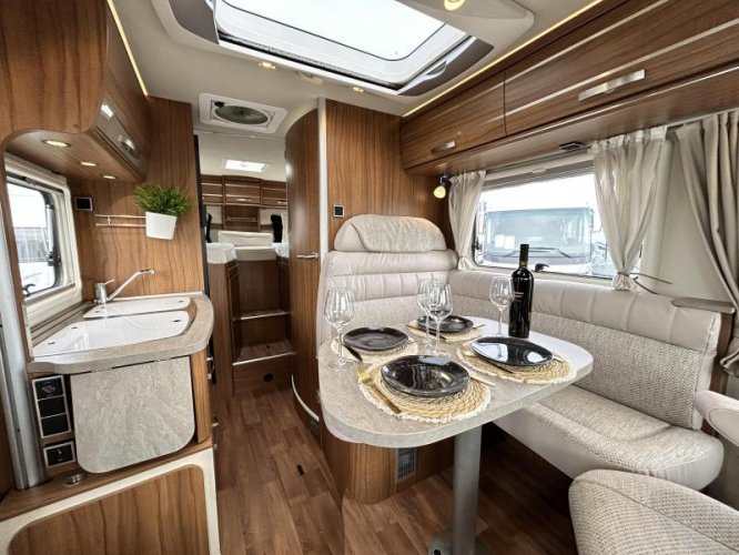 Hymer Exsis-I 474 enkele-bedden/automaat  foto: 7