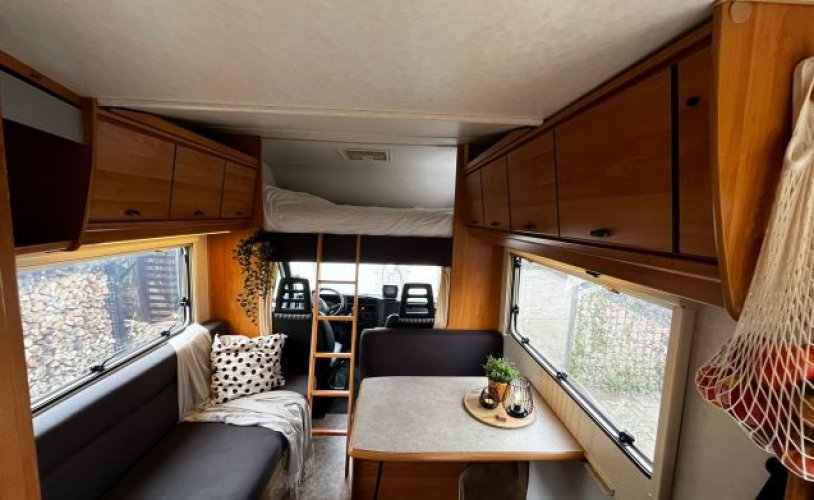 Hymer 4 pers. Rent a Hymer motorhome in Heukelum? From € 79 pd - Goboony photo: 1