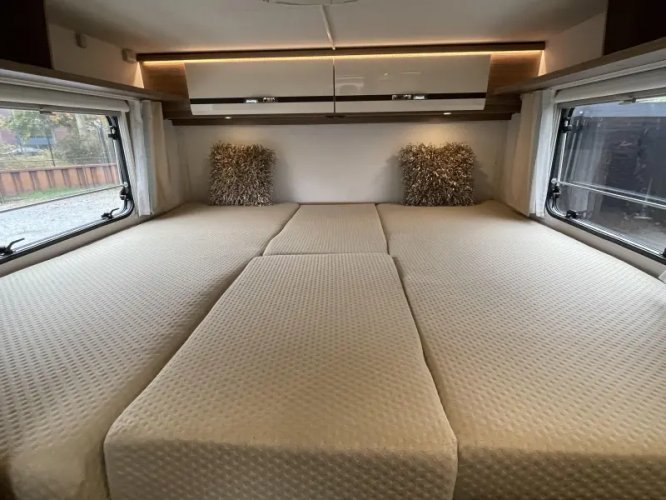 Dethleffs Trend 7057 T Enkele Bedden Hefbed  foto: 6