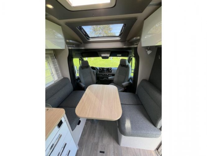 Hymer Tramp S 685 Face to Face - lengtebed  foto: 9