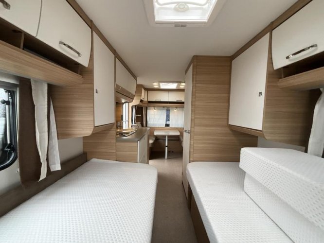 Dethleffs Camper Avantgarde 460 EL MOVER-VLOERVERW-UNICO  foto: 9