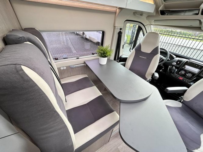 Chausson V697 enkele-bedden/2020/Euro-6  foto: 15