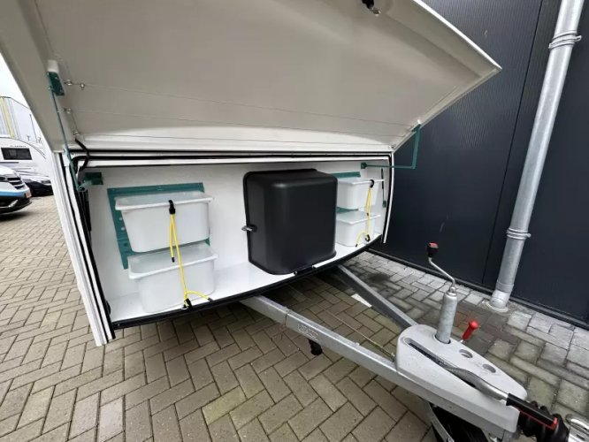 Adria Aviva 422 PY Lichtgewicht caravan 