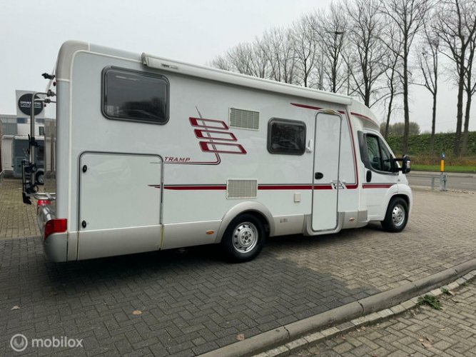 Hymer T 674 CL Enkele Bedden Zonnepaneel Luifel Fietsenrek Grote Garage