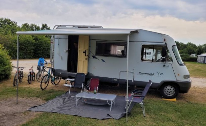 Hymer 5 pers. Rent a Hymer motorhome in Schiedam? From € 91 pd - Goboony photo: 0