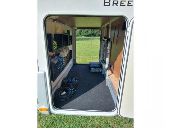 LMC Breezer V 646 G met levelsysteem en solar  foto: 21