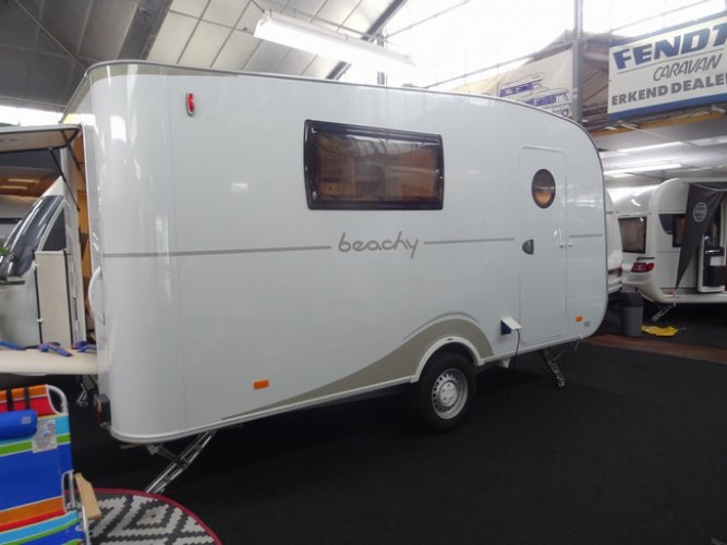 Hobby Beachy 450 Verkocht onder voorbehoudt