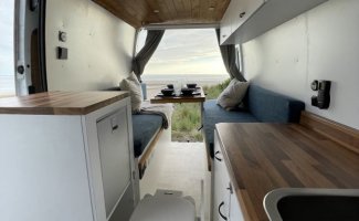 Renault 2 pers. Rent a Renault camper in Rotterdam? From €79 pd - Goboony