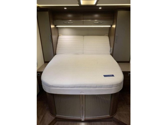 Bürstner Elegance 730 I Queensbed + hefbed  foto: 16