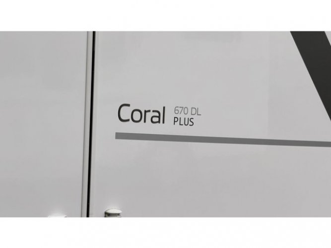 Adria Coral Plus 670 DL 160PK 44H  Automaat foto: 5