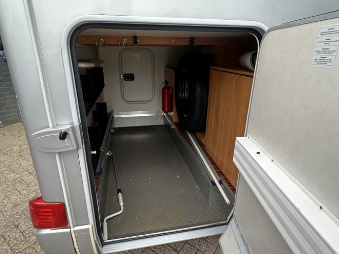 Hymer EX 562 141 pk bomvoll!!! euro 5 enkele bedden EP level systeem luifel zonnepaneel sinus omvormer elktr schotel tv 2x verduistering cabine grote garage