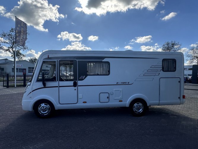 Hymer EX 578 150 pk org nl camper nap logisch euro 5 enkele bedden+hefbed luifel grote garage elktr schotel 2x tv camera oven foto: 7