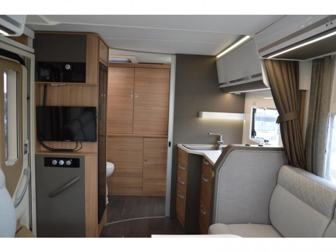 Adria Matrix Plus 600 DT Face to face  foto: 14