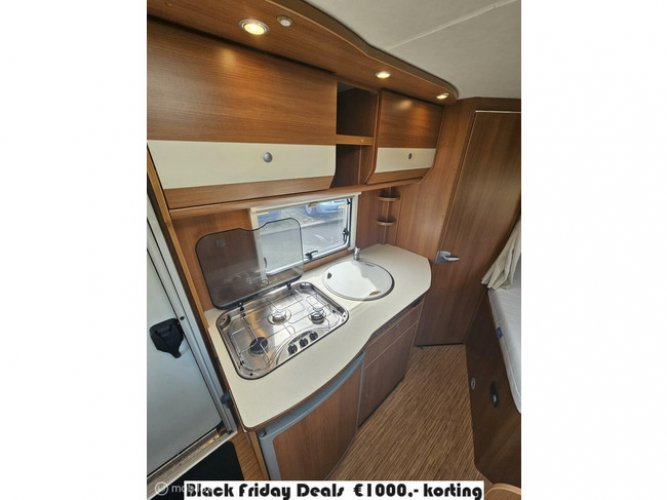 Carado T 135 Half-integraal camper 2011 ☆Cruise, Solar☆ foto: 13