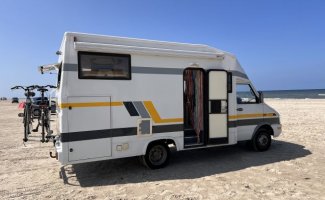 Autres 3 pers. Louer un camping-car quotidien Iveco à Zuidlaren? À partir de 109 € par jour - Goboony